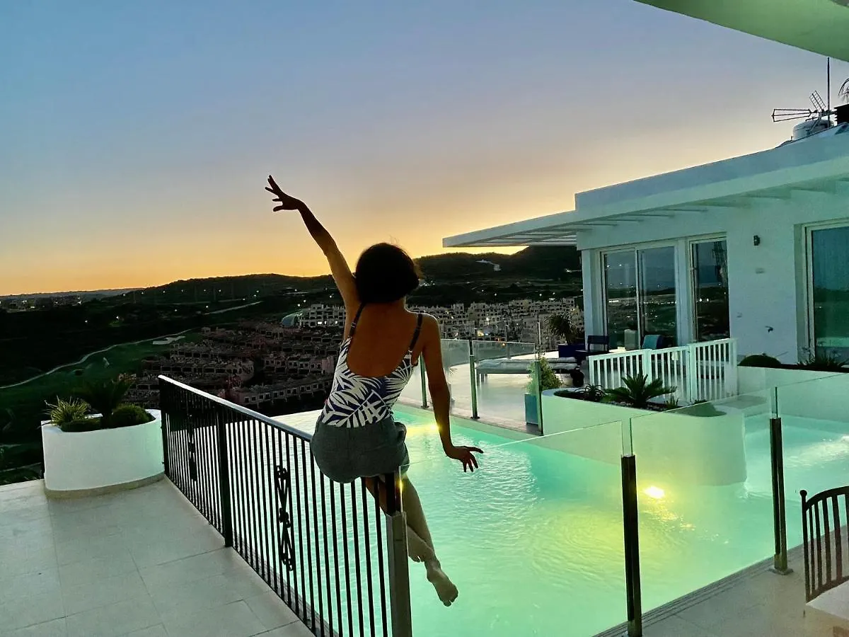 Villa Hesla Estepona 0*,  İspanya